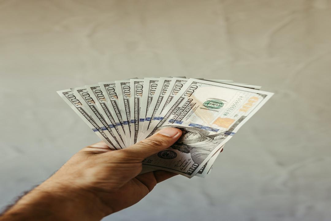 比特币大幅下跌，市场震荡，因悲观通胀数据影响
